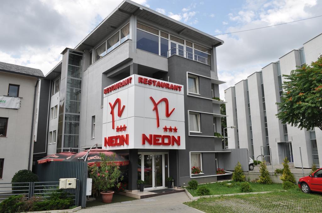 Hotel Neon Тімішоара Екстер'єр фото