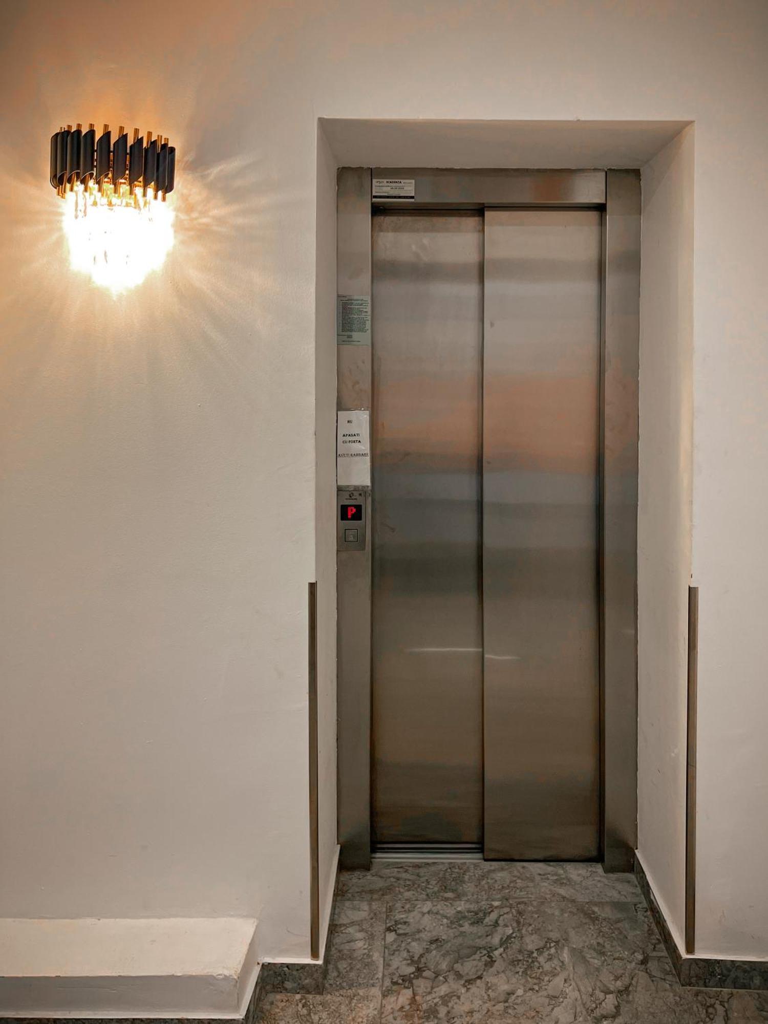 Hotel Neon Тімішоара Екстер'єр фото