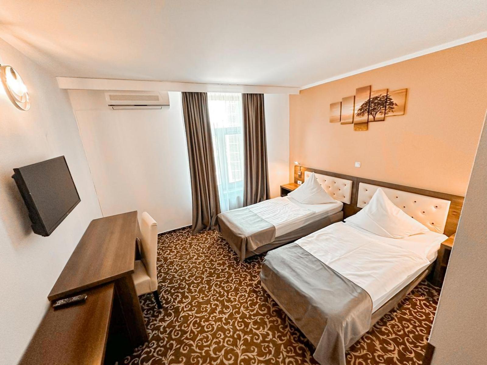 Hotel Neon Тімішоара Екстер'єр фото